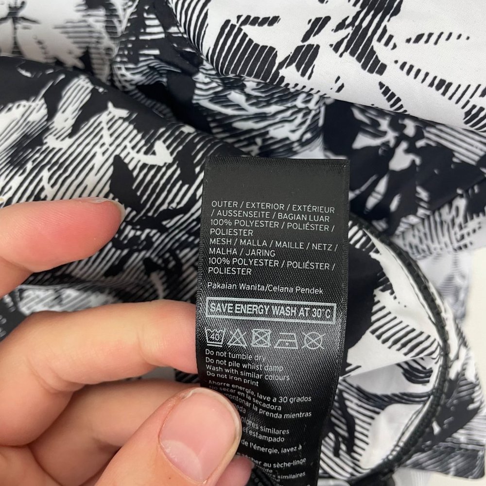 Ivy Park Womans S Black and White Floral Long Sleeve Hooded Windbreaker Pullover - Picture 6 of 11